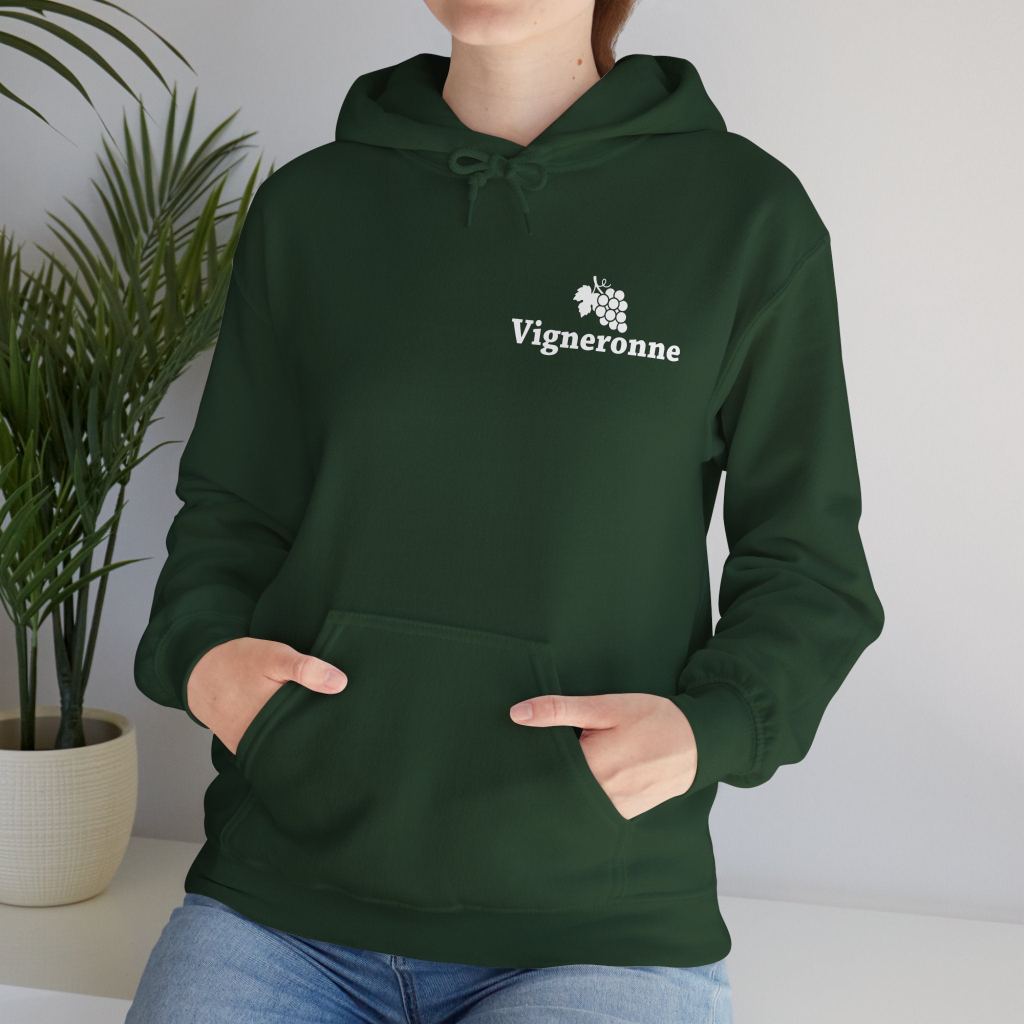 Vigneronne  – Essential Hoodie