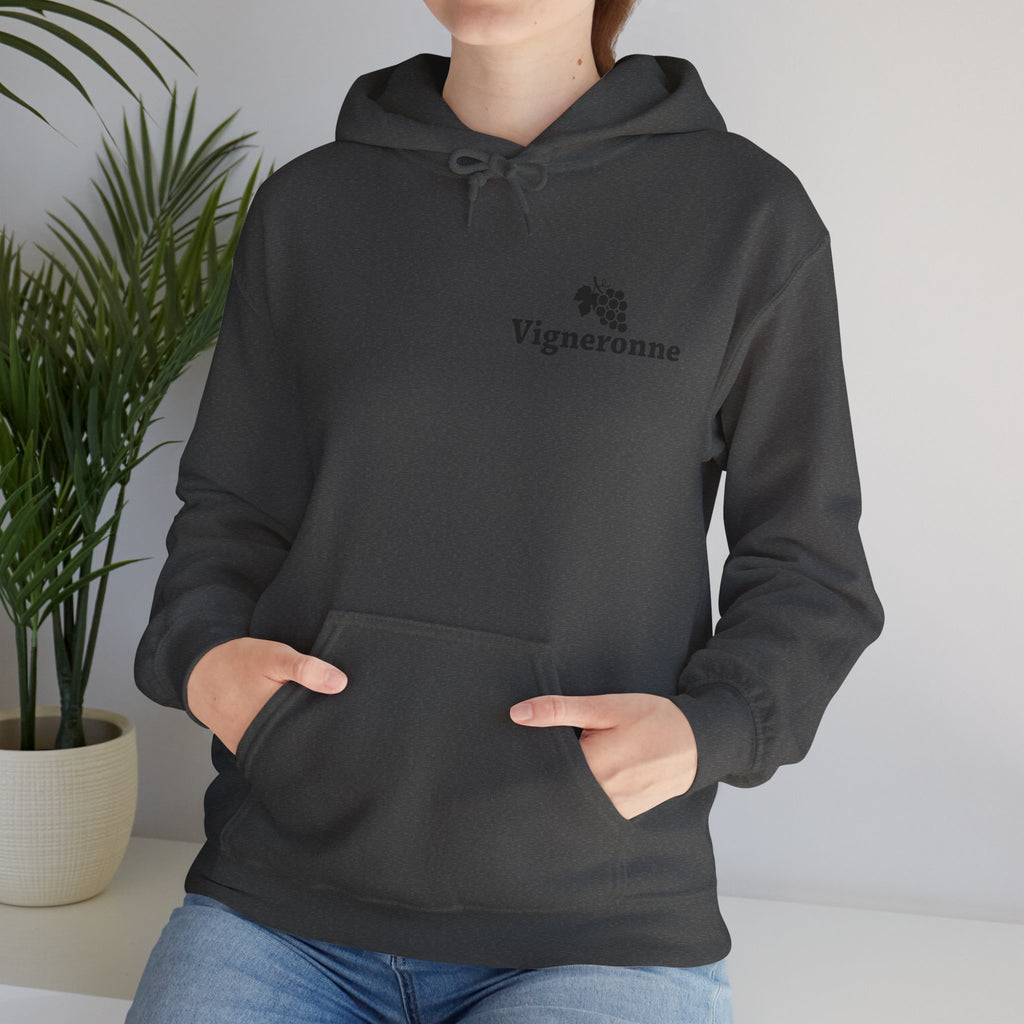 Vigneronne  – Essential Hoodie
