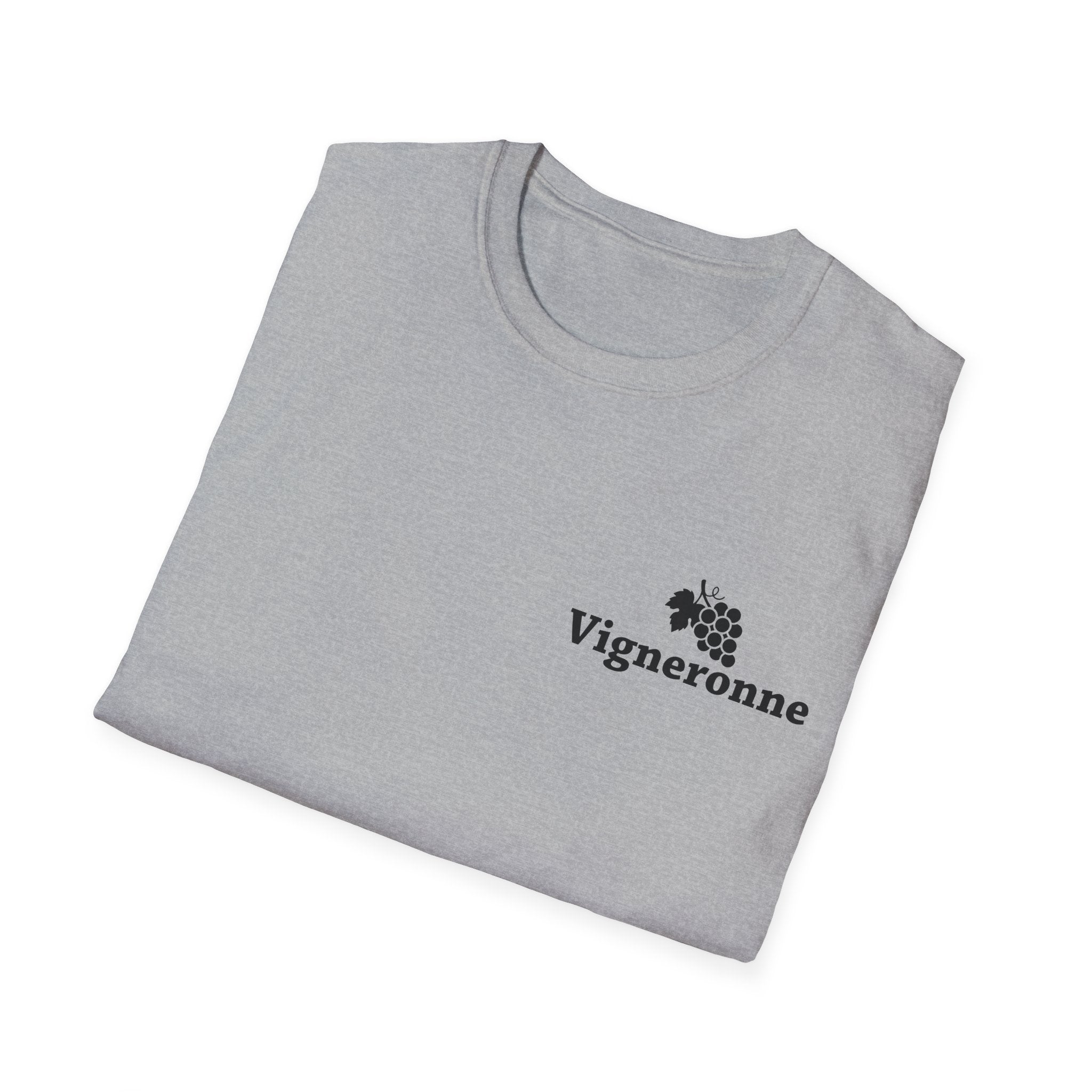Vigneronne  – Essential T-Shirt