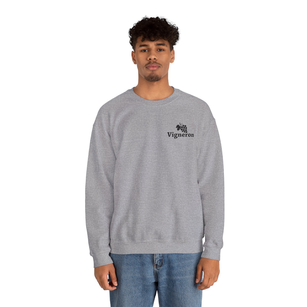 Look vigneron traditionnel avec ce sweatshirt confortable et chaud pour l'hiver.
